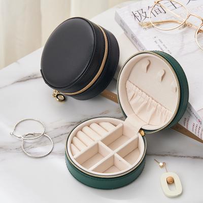 China Small Portable Travel Around Velvet Jewelry Gift Wholesale Kids Box Dark Green Joyero Organizador Logo Portable Black Leather Jewelery Boxes for sale