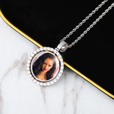 China Hongyu Romantic Hip Hop Memory Photo Customized Fashionable Round Zircon Pendant Rotatable Double Sided Small Pendant for sale