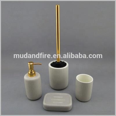 China Sustainable Modern Ceramic Bathroom Accessories 3pcs Set for sale