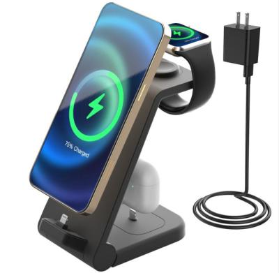 China Hot Selling Mobile Phone Products Charger 2023 18W Magnetic 3 IN 1 Charging Station For iPhone 14/13 Pro Fast Charger for sale