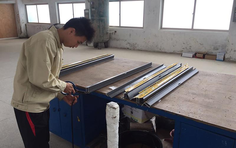 Fornitore cinese verificato - Foshan Liyasheng Aluminium Windows & Doors Co., Ltd