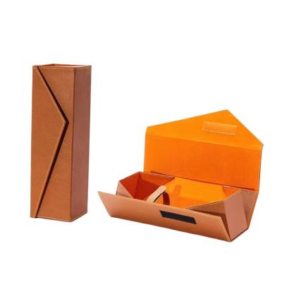 China China Logo Wholesale Cardboard Paper Magnetic Handmade Luxury Custom Clamshell Box Simple Red Rigid Wine Bottle Gift Packaging Box for sale