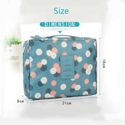 China Wholesale Fashion Anti-knock Foldable Travel Hang Makeup Cosmetic Wash Bag in Bag for sale