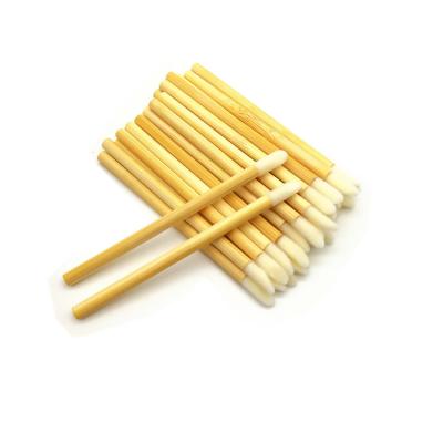 中国 Biodegradable Disposable Lip Gloss Applicator Bamboo Grip Lip Brushes 200pcs Per Box 販売のため