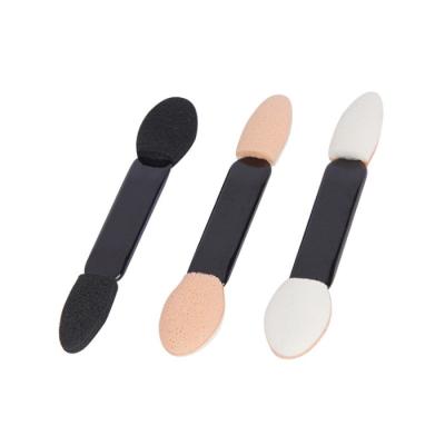 Cina Wholesale Portable Disposable Double Sided Eyeshadow Latex Eyeshadow Brush Travel Stick Skin-Friendly Sponge in vendita