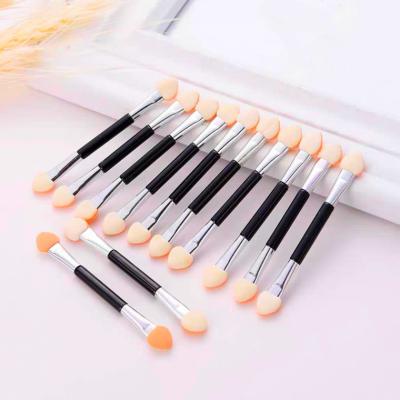 Cina Eyeshadow Smudger Sponge Eyeshadow Blending Brushes Disposable Double Sided Eyeshadow Sponge Skin-Friendly in vendita