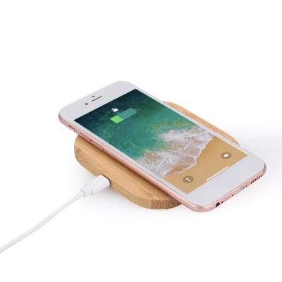 China Custom Wooden Bamboo Wireless Charger Mobile Phone Qi Fast Radio Charging Mobile Phone for sale