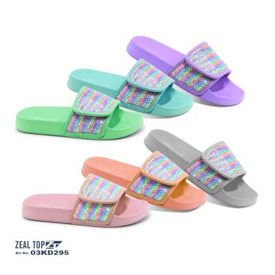 China Other Latest Design Fashion BlingBling Kids Summer Hot Selling Flat Soft Sandals With Glitter Kids Sandals Garden Slippers for sale