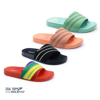 China Damping Latest Wholesale Customized Colorful Ladies Slippers Logo Rainbow Flat Slideslippers With Rhinestones Casual Sandals Women for sale