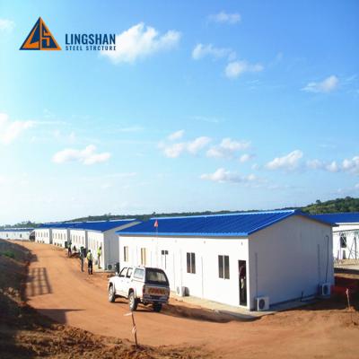 China Parking Lot Light Prefab Steel Structure Housing Structural Housing Construction for sale