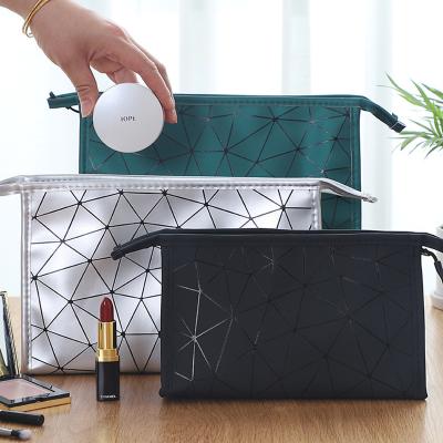 China OEM Large Capacity Cosmetic Wash Bag Diamond Outdoor Waterproof Makeup Bags for sale