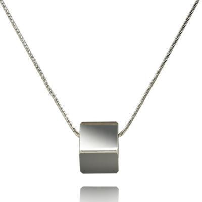 China FASHIONABLE custom small geometric 9*9*1.5mm cube charm dangle necklace in stainless steel with snake chain for unisex for sale