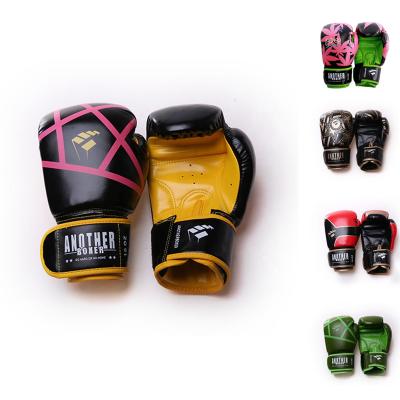 China Universal boxing glove stores newcomer customized leather boxing gloves for women power training for sale