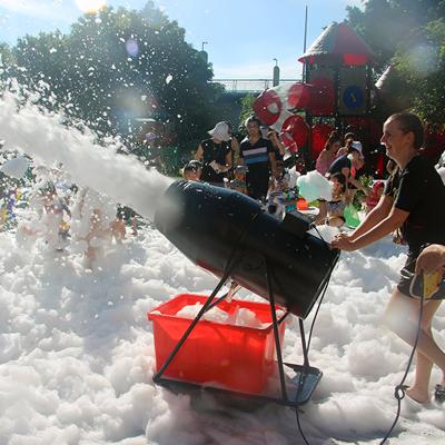 China Foam Powder Events Club Sale Pool Foam Machine Party Big Foam Head Professional Moving Stage Effect 1500W Jet Bubble Foam Party Machine for sale