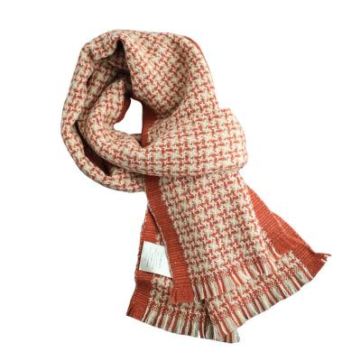 China 100% Australian Pure Wool Scarf Ladies Winter Insulation Woven Check Scarf Soft Soft Feeling Couples for sale