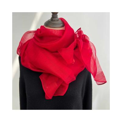 China Sweet sweet feeling embroidered classy woolen silk thin scarf autumn and winter gift box female mother shawl for sale