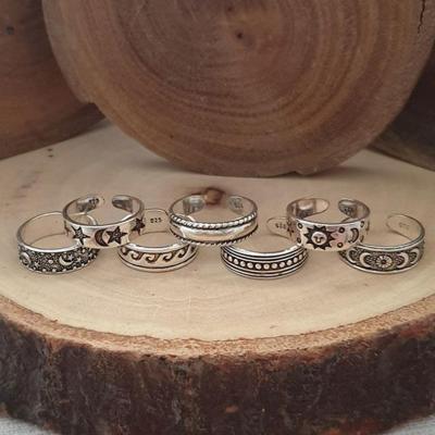 China FASHIONABLE Women Beach Accessories 7Pcs Retro Hollow Adjustable Foot Rings Star Carved Moon Ring for sale