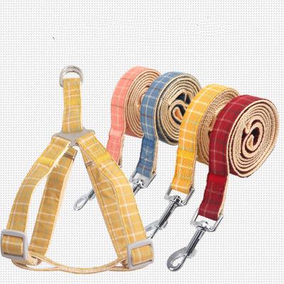 China Luxury Customized Customized Logo Fashion Pet Accessories Dog Harness Plaid Pet Leash and Harness Set for sale