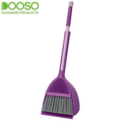 China Eco - Friendly Plastic Cleaning Broom And Dustpan Set for sale