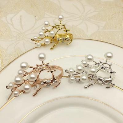 China Wedding Party Metal Deer Napkin Ring With Pearl For Dinner Sustainable Elegant Banquet for sale