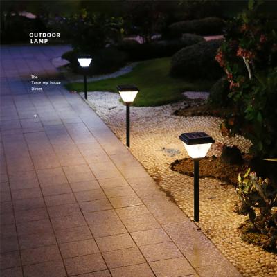 China Wholesale Price Garden Decor Spike Garden Solar Pathway 15W RGBW Outdoors Colorize Solar Light Outside Solar Garden Lights for sale