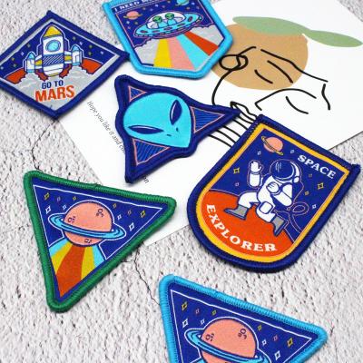 China Sustainable Custom Vintage Embroidered Patches Creative Embroidery Patch Labels Sewing Clothes Handmade Tapestry Sweatshirt Sew On Diy Patch for sale