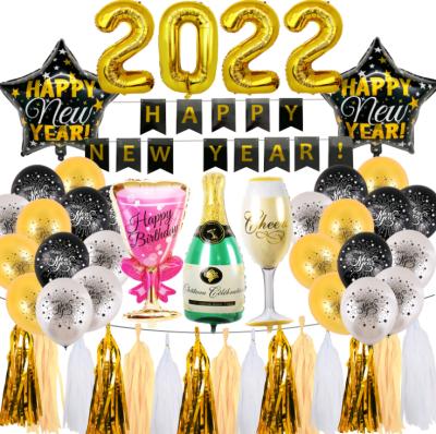 China Festival Decoration New Year Balloon Wholesale Digital 16 Inch Balloon 2022 Happy New Year Decorative Stage Around Film Latex Aluminum Balloon for sale