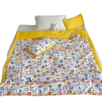 China Yellow TWILL color flannel and cotton quilted comforter set bedspread set with nice printing for kids for sale