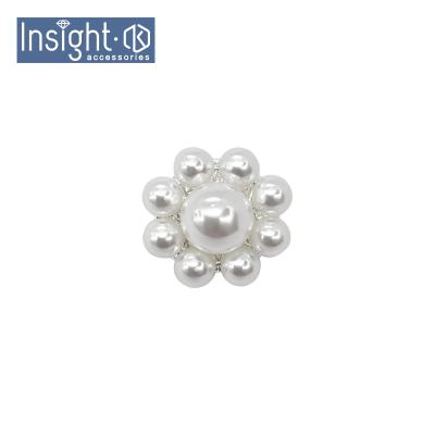 China Viable Sale Zinc Alloy Button Factory Silver Pearl Button Factory White Custom Diamond Buttons For Decoration for sale