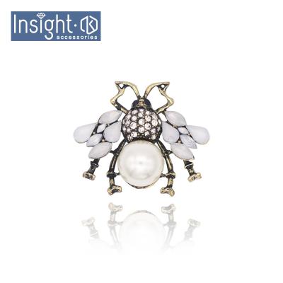 China Hot Brooch Bee Insect Insect Jewelry Accessories Vintage Embellishment Rhinestone&Pearl Brooch Bronze Brooch For Costume for sale