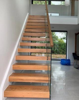 China Residential Modern Luxury Interior Red Oak Wooden Floating Stairs Price for sale