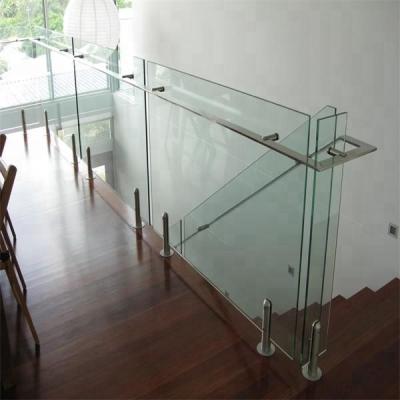 China Modern Floor Mounted Glass Spit Fencing Glass Balustrade Design Swimming Pool Fence Bracket for sale