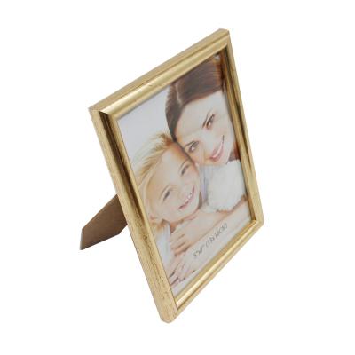 China Customized Huifeng Hot Sale Environmentally Friendly Gold Baby Plastic Material Photo Picture Frame for sale