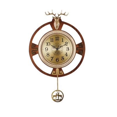 China Antique Light Luxury Creative Watch Clock Household Living Room Wall Clock Style Simple Quiet Wall Clock for sale