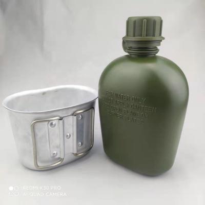 China Sustainable Army Canteen Set Stainless Steel Cup HDPE Bottle for sale