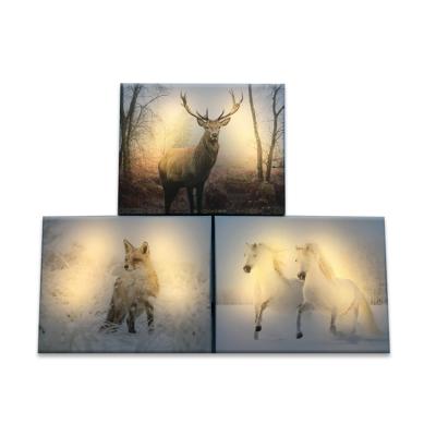 China Winter Lifelike Animal Wall Art Canvas Horse Bed Squirrel Deer Decorative Design for sale