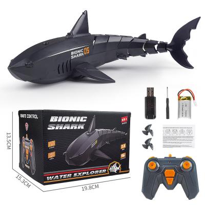 China Remote Control Boat Toy Fish Simulation Control Grip Toys 2.4Ghz Electric Remote Control Shark Pool for sale