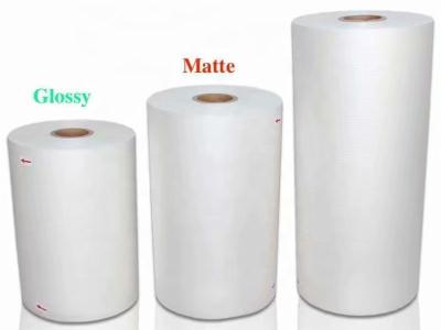 China 25 mic Bopp Matte Thermal Lamination Film voor papierproducten Verpakking 4000m Te koop