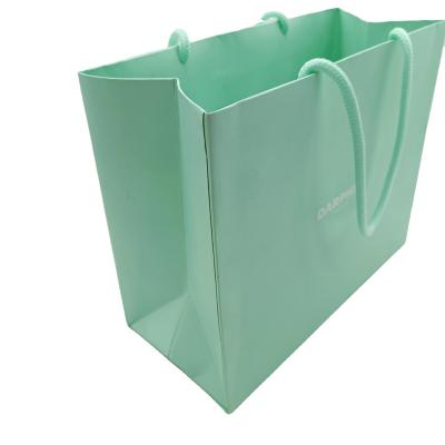 China SM-BD084 Manufacturer Recyclable Wholesale Custom Design Bag Shopping Bag Gift Portable Exquisite Paper Bag for sale