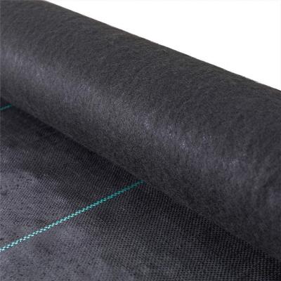 China Factory Direct Sale Weed Mat Control Black Agricultural Breathable And Heat Insulation PP Nonwoven Fabric Made Of Grass Cloth Customized for sale