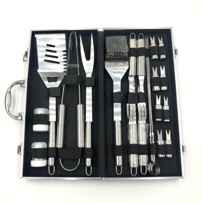 China New Design Case Packing BBQ Tool Kit Stainless Steel Easily Cleaned Aluminum Multifunctional Barbecue Tools for sale