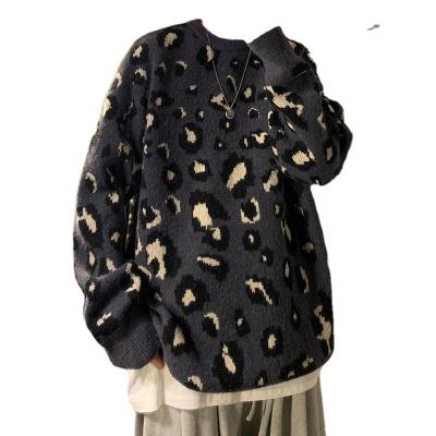 China Jacquard Crewneck Leopard OEM Anti-wrinkle Plus Size Men Oversized Pullover Sweater for sale