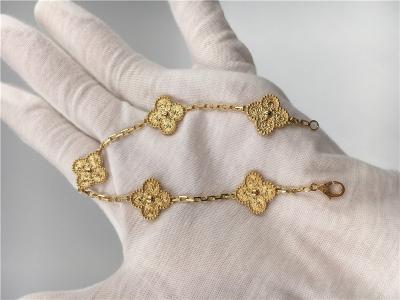 Cina Braccialetto Alhambra d'annata dell'oro di motivi 18K del giallo 5 delle donne nessuna pietra preziosa in vendita