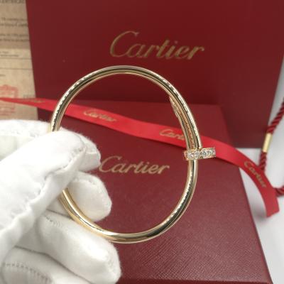 China B6048617  Juste Un Clou Bracelet 18k Yellow Gold With Diamonds for sale