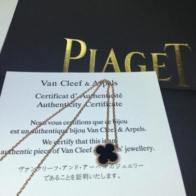 中国 ヴァンCleef Arpelsの贅沢な金の宝石類の甘いアルハンブラの吊り下げ式のイエロー・ゴールドの真珠母 販売のため