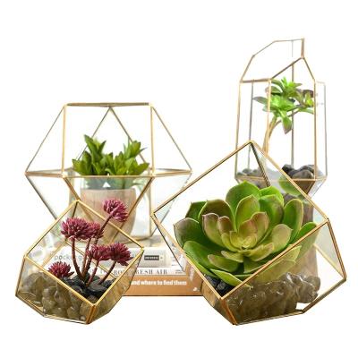 China Traditional Decoration Mini Octahedron Zinc Greenhouse Qingdao Glass Geometric Port for sale