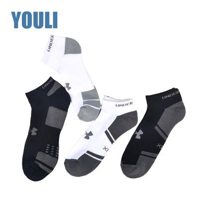 China Custom To Light Up Sports Mens Antibacterial Breathable Big Logo Sport Running Socks for sale