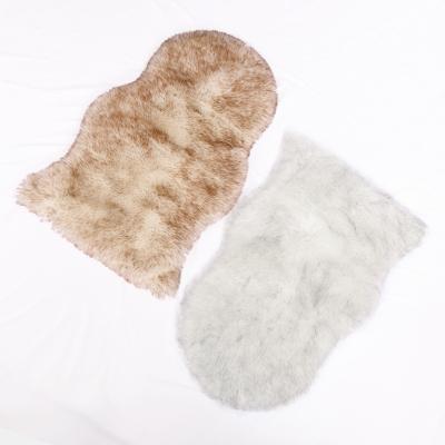 China Washable Luxury Fluffy Faux Fur Sheepskin Couch Bedside Area Rugs 2x3 Soft Comfortable Feet for sale