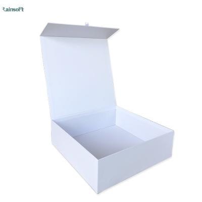 China Recycled Materials OEM Design Logo Printing Magnetic White Art Gift Box Custom Paper Packaging For Men Baby Clothing Women Underwear for sale