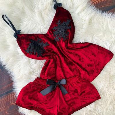 China Breathable Velvet Tops Lace Nightwear Women Summer Sexy Lingerie Pajamas Sets Women Sleeveless Strap Pajamas Sets 2021 for sale